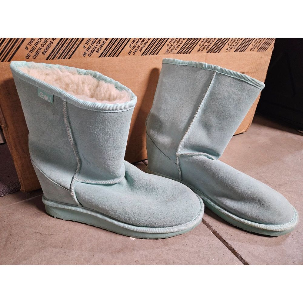 Women's Emu boots